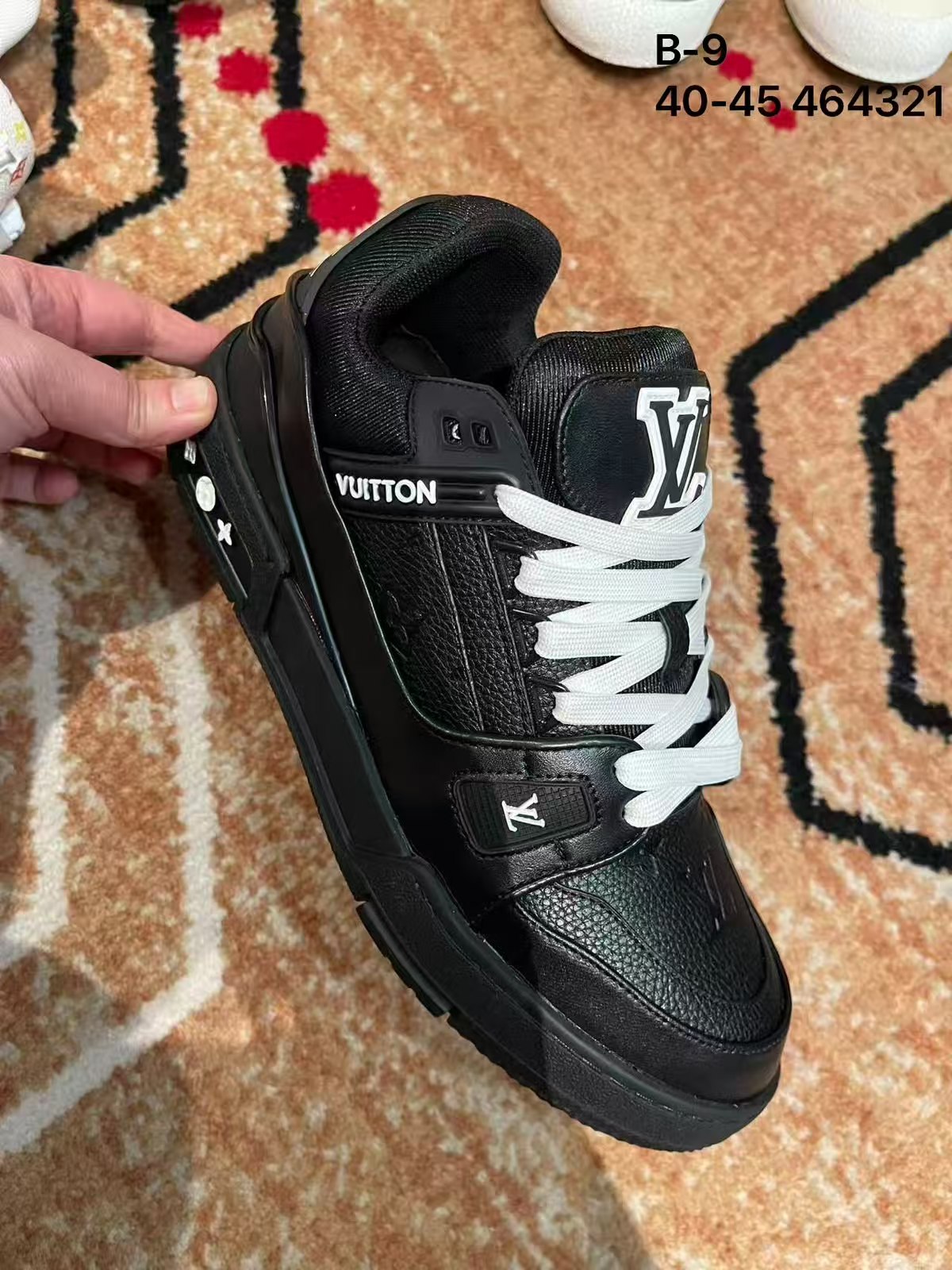 LV B9